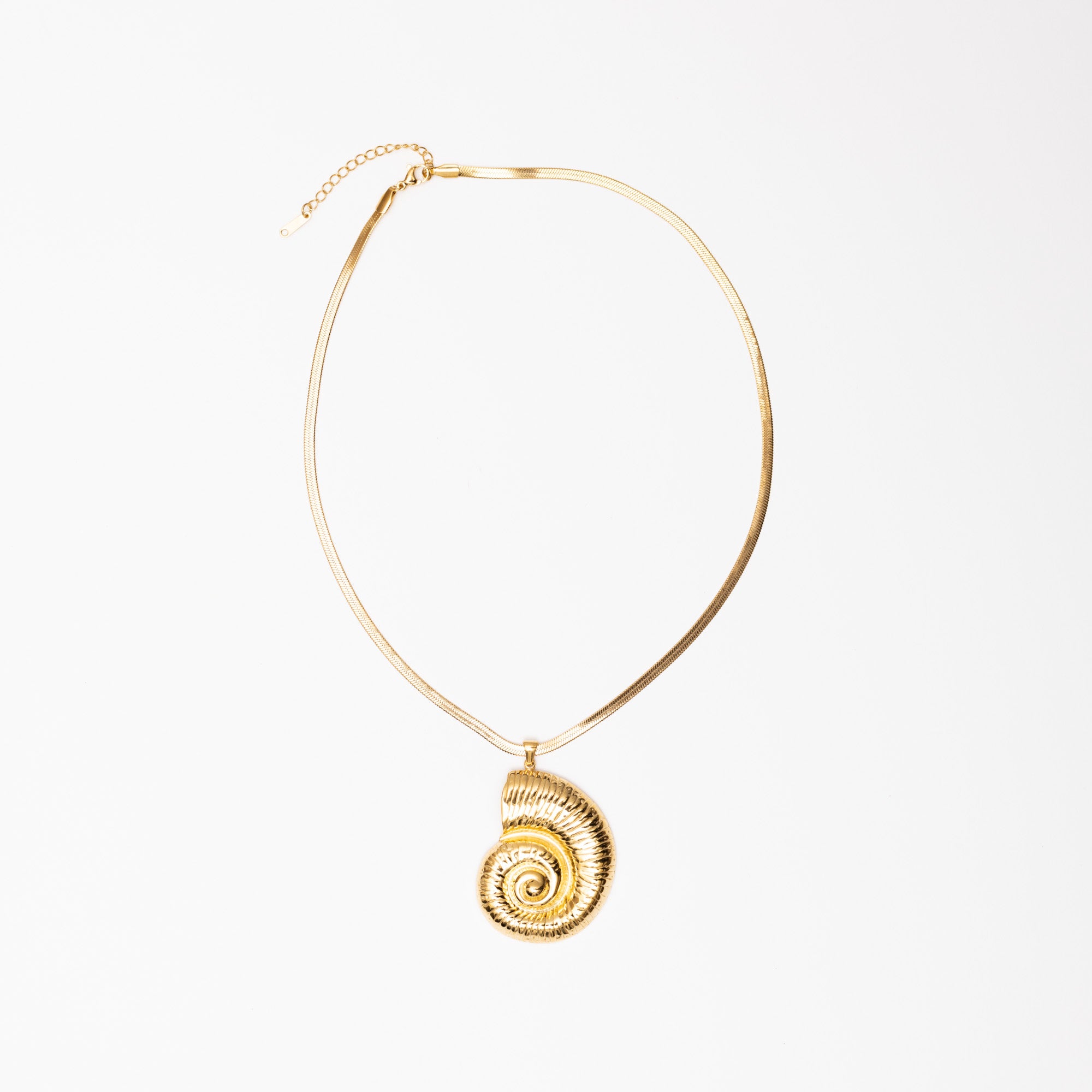 COLLAR ARMONITA DORADA