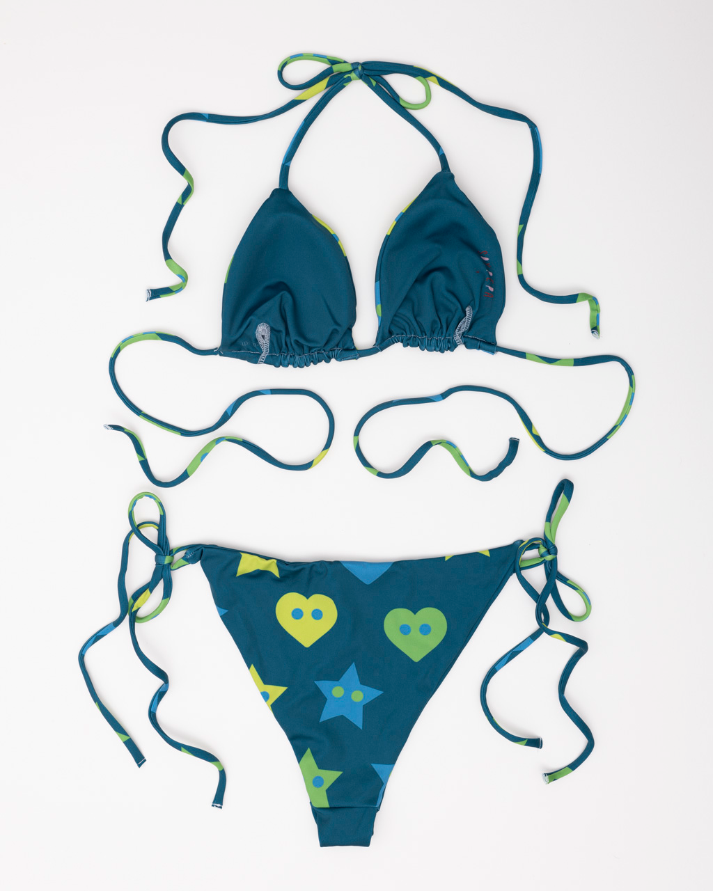 BIKINI HERZAUF AUGEN