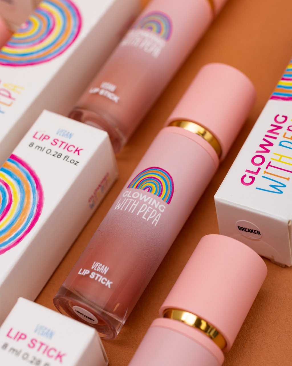 LIPPENSTIFT LEUCHTENDE LIEBESGESCHICHTE